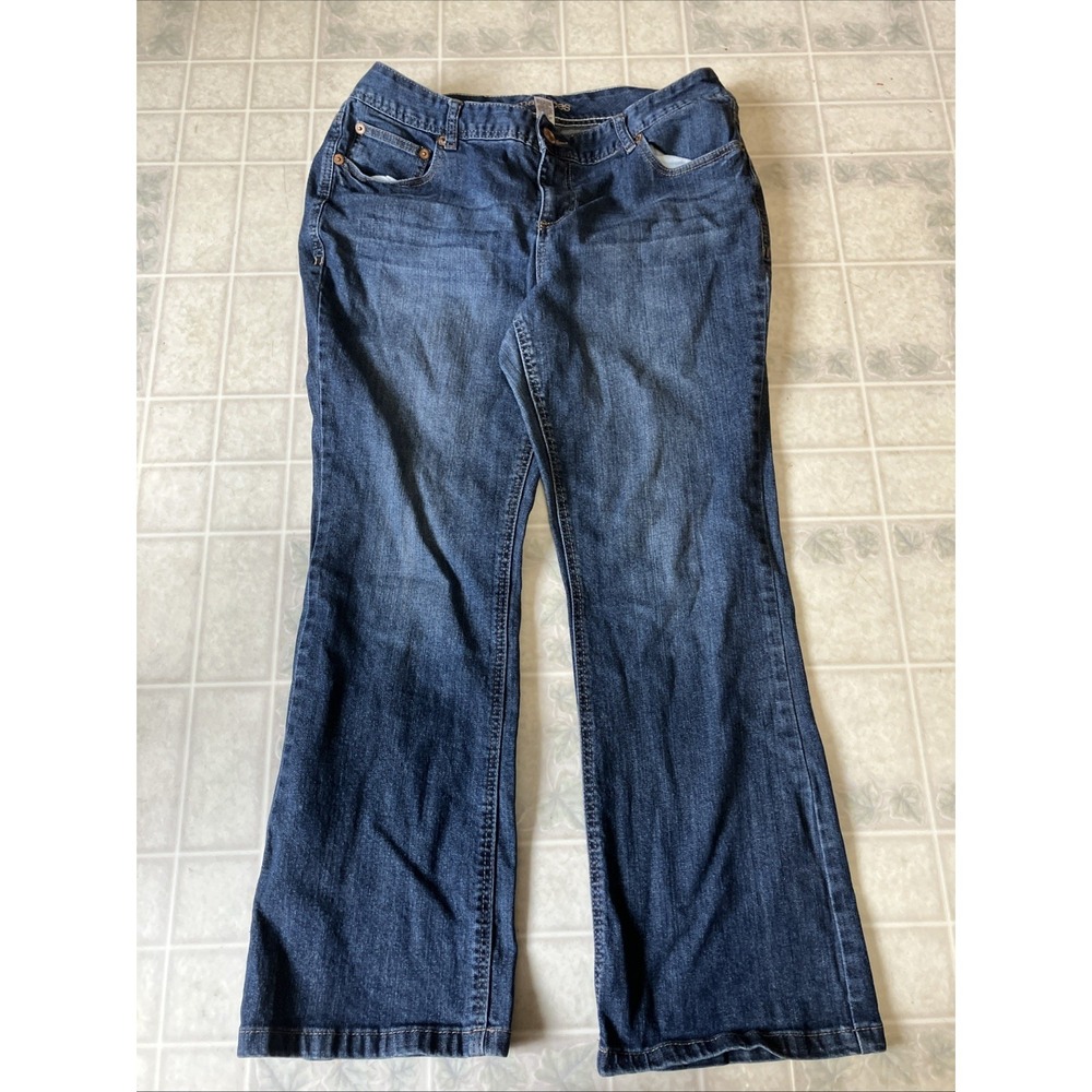 Maurices M Jeans size 16 short brown stitching Embellished Pockets Straight